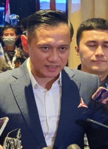 Partai Demokrat Dukung Pemberian Gelar Pahlawan Nasional untuk Soeharto dan Gus Dur