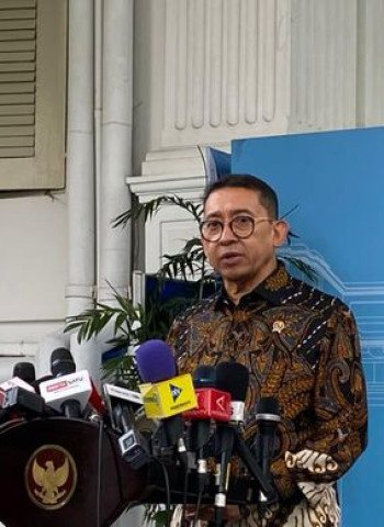 Kontroversi Gelar Pahlawan Nasional untuk Soeharto: Fadli Zon Tegaskan Tidak Ada Bukti Keterlibatan dalam Genosida