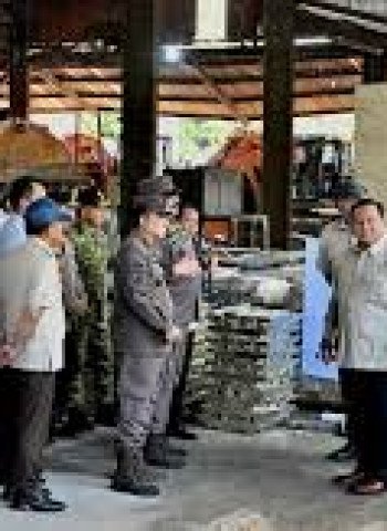 Prabowo Instruksikan Seskab Teddy Kirim Surat ke Pemda: Siswa Tak Perlu Sambut Pejabat