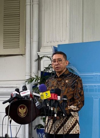 Kontroversi Pemberian Gelar Pahlawan untuk Soeharto: Dukungan dan Penolakan