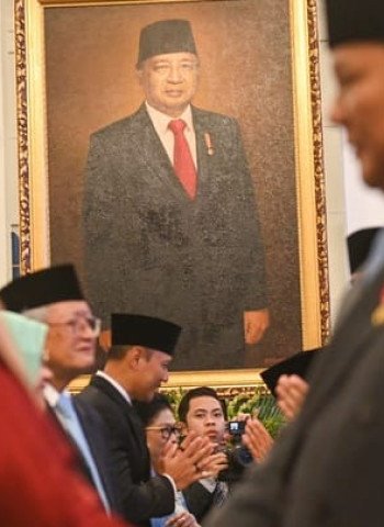 Kontroversi Pemberian Gelar Pahlawan Nasional kepada Soeharto