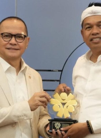Menteri P2MI dan Dedi Mulyadi Siapkan Pelatihan PMI Jabar Jadi Tenaga Terampil