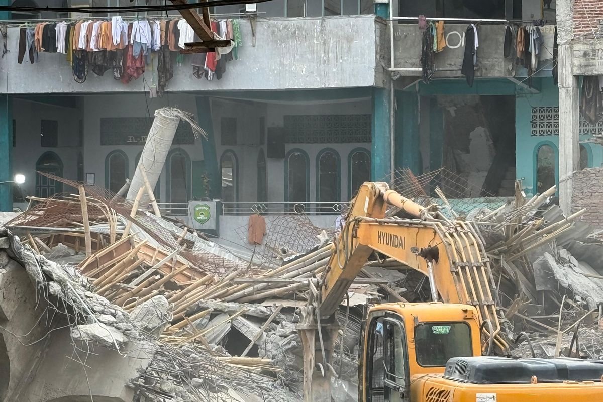 Evakuasi Tuntas, Saatnya Tegakkan Hukum atas Tragedi Ponpes Al-Khoziny