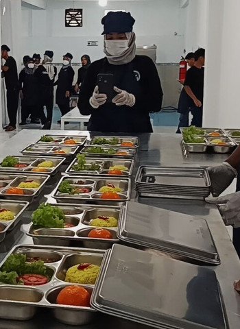 Standar Baru Jaga Kualitas MBG: Penggunaan Air Galon dan Memasak Usai Tengah Malam