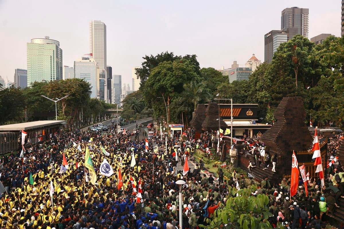 Komunikasi Politik Generasi Z dan Legitimasi DPD: Tantangan dan Peluang