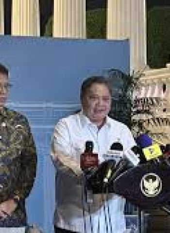 Prabowo, Airlangga, dan Purbaya Gelar Rapat: Apa yang Dibahas?