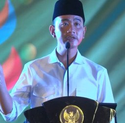 Gibran Dorong Santri Menjadi Ahli AI, Robotik, dan Keamanan Siber