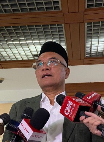 Kritik AMPHURI terhadap Umrah Mandiri: Komisi VIII Anggap Tidak Perlu Diributkan