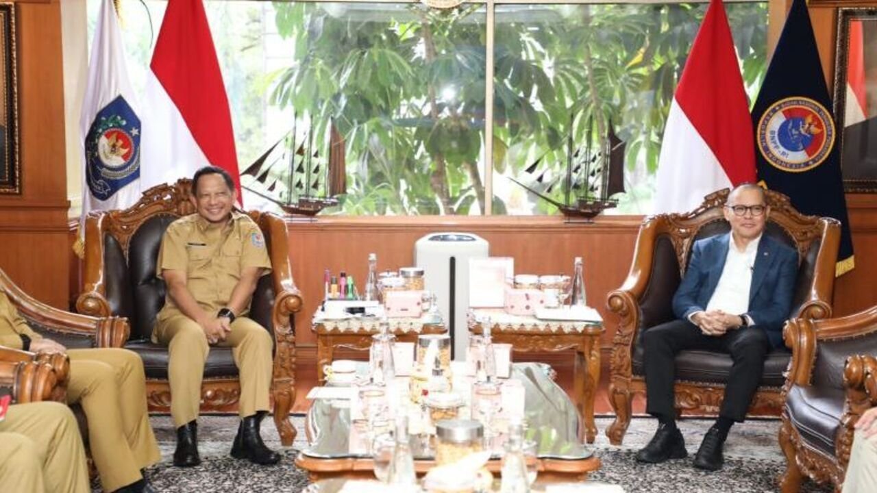 Desain Besar untuk Perlindungan Pekerja Migran Indonesia: Langkah Strategis Mendagri