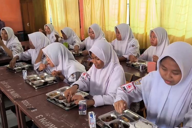 Zulhas Optimis Anggaran MBG Rp 335 Triliun Terserap Efektif