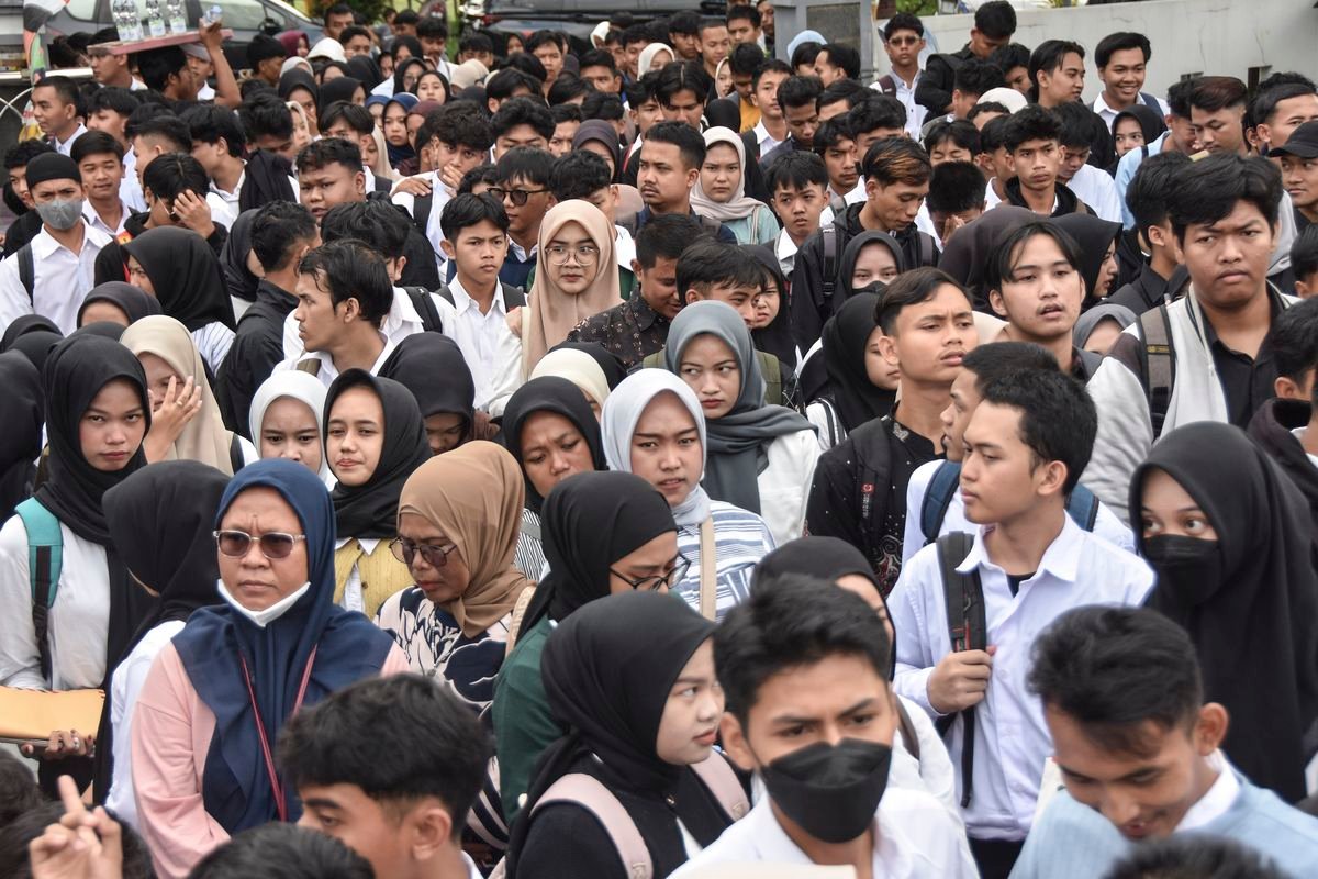 Keluhan Anak Muda dan Sistem yang Tak Adil: Tantangan Generasi Muda di Indonesia