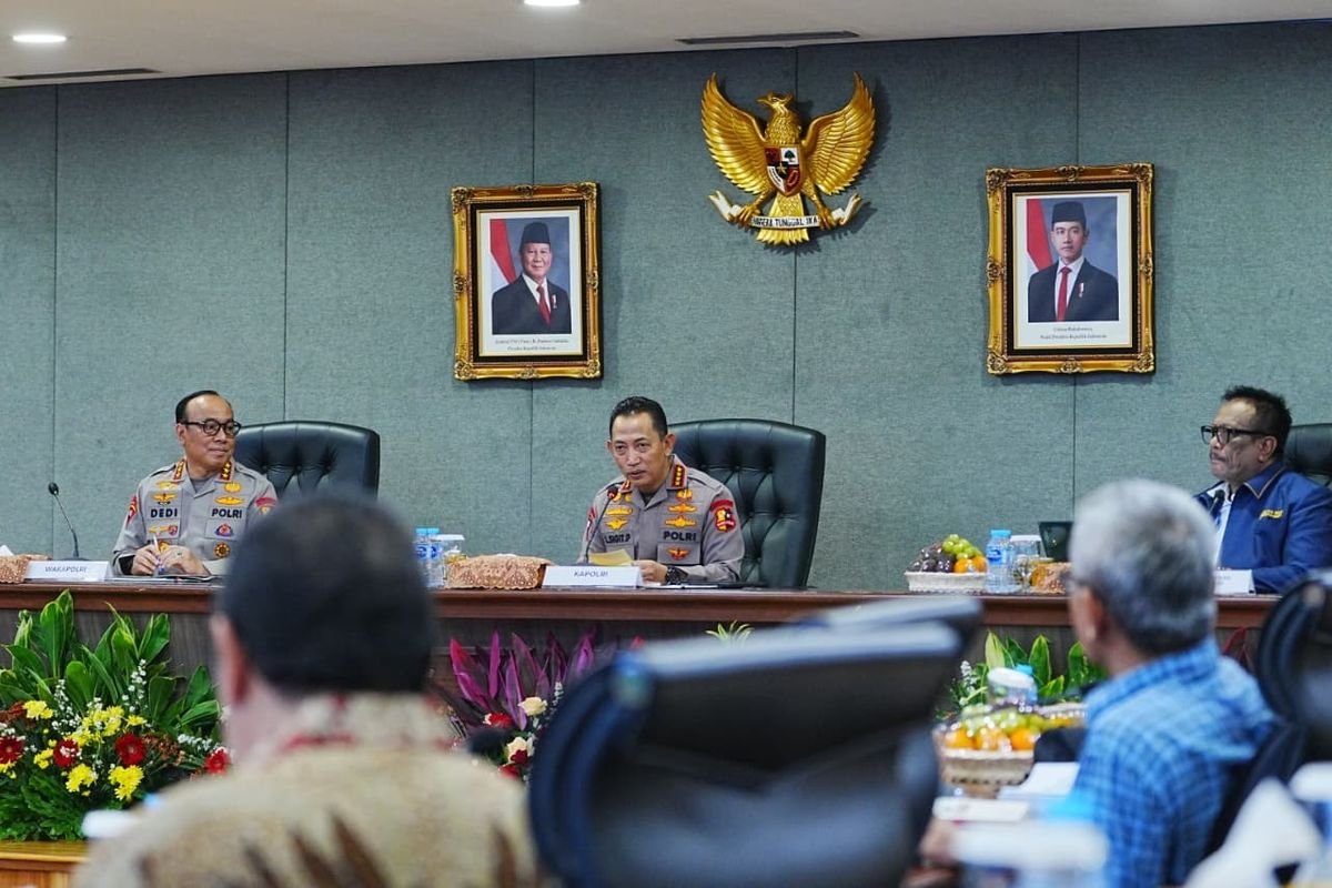 Kapolri Sigit Libatkan Pihak Eksternal dalam Tim Transformasi Reformasi Polri