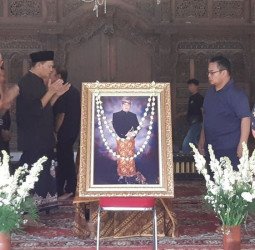 Kemenbud Mengenang Ki Anom Suroto: Sosok Dermawan dan Guru Seni Tradisional