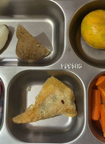 Pangsit MBG Depok Viral: Ternyata Berisi Tahu, Telur, dan Ayam