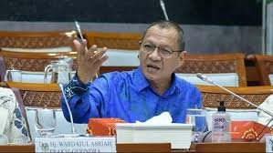 Ketua Komisi VIII Kritik Penurunan Biaya Haji: Potensi Penghematan Lebih Besar