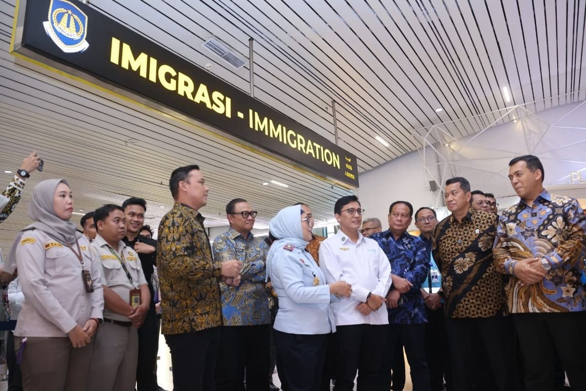 Tingkatkan Kualitas Pelayanan Publik, Wamen PANRB Tinjau Bandara Soekarno-Hatta