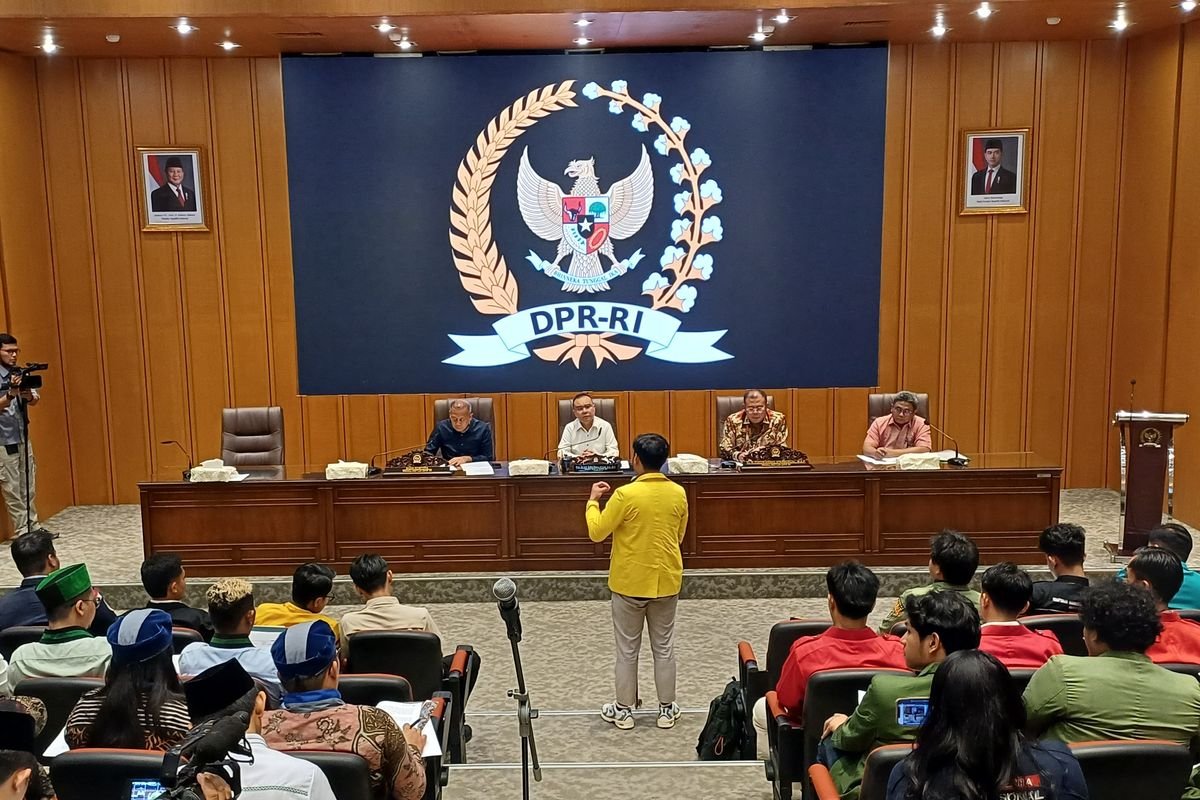 DPR Gelar Dialog dengan Mahasiswa Usai Gelombang Aksi Unjuk Rasa