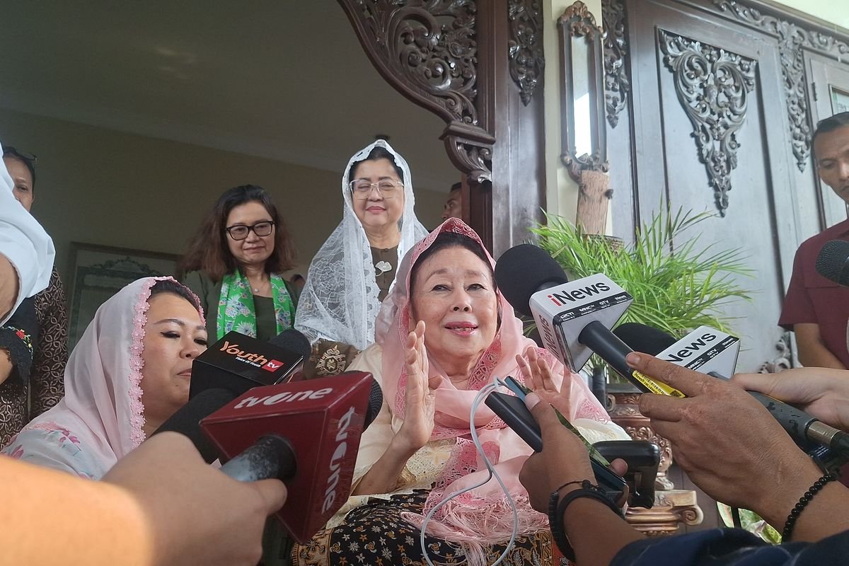 Sinta Nuriyah Dorong Masyarakat Tetap Kritis dan Berani Bersuara