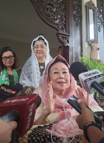 Sinta Nuriyah Dorong Masyarakat Tetap Kritis dan Berani Bersuara