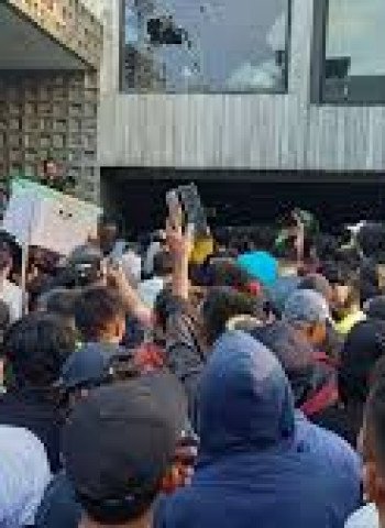 Kapolri Jelaskan Kendala Polisi dalam Mencegah Kejahatan di Rumah Sahroni dan Rekan