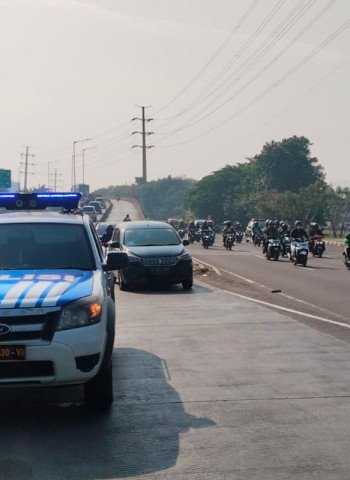 Polisi Larang Sepeda Motor Lewat Flyover Pesing: Kebijakan Baru untuk Keamanan