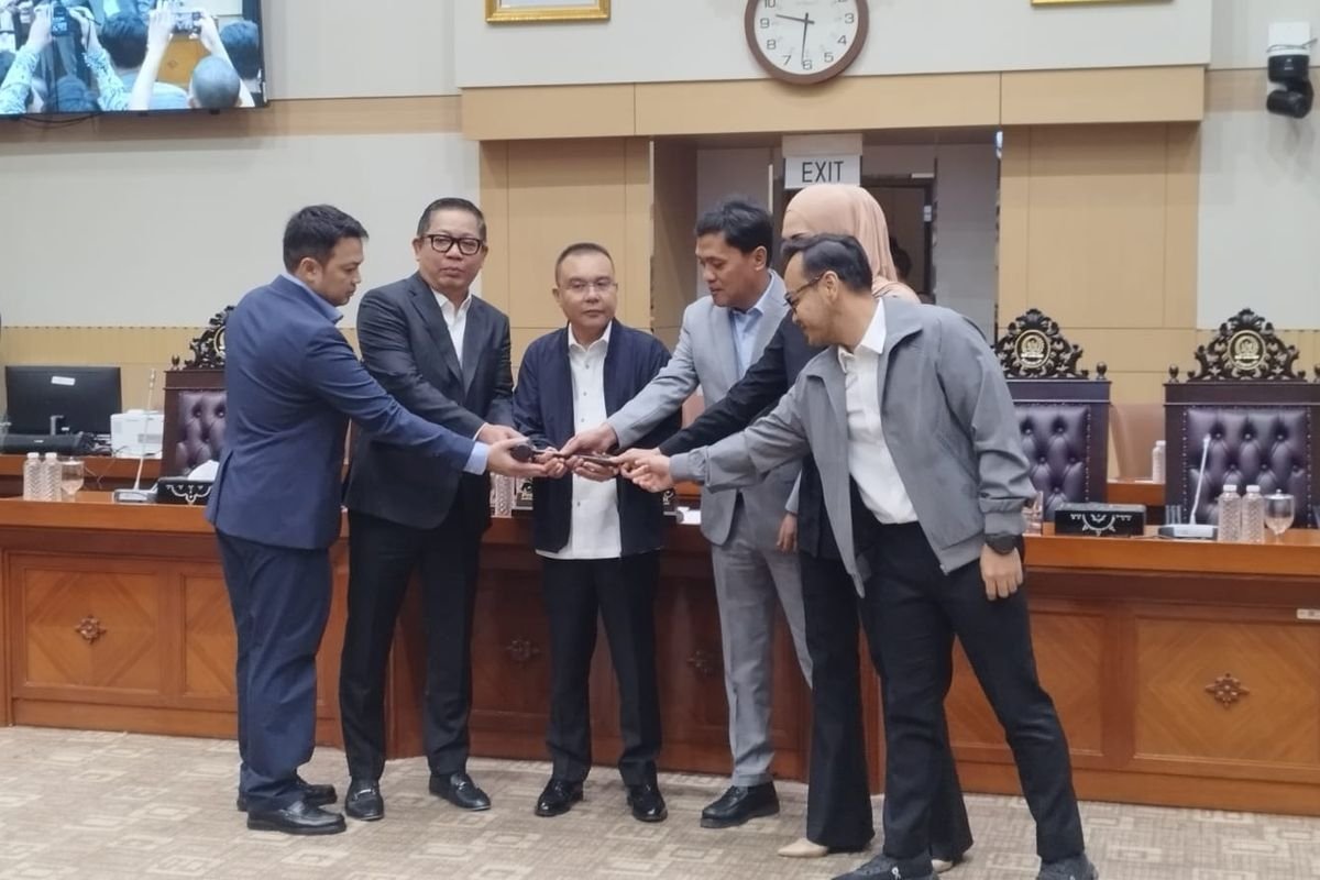 Rusdi Masse Mappassesu Resmi Jabat Wakil Ketua Komisi III DPR RI
