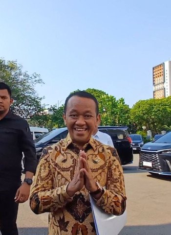 Bahlil Lahadalia Kumpulkan Fraksi Golkar Usai Bertemu Presiden Prabowo