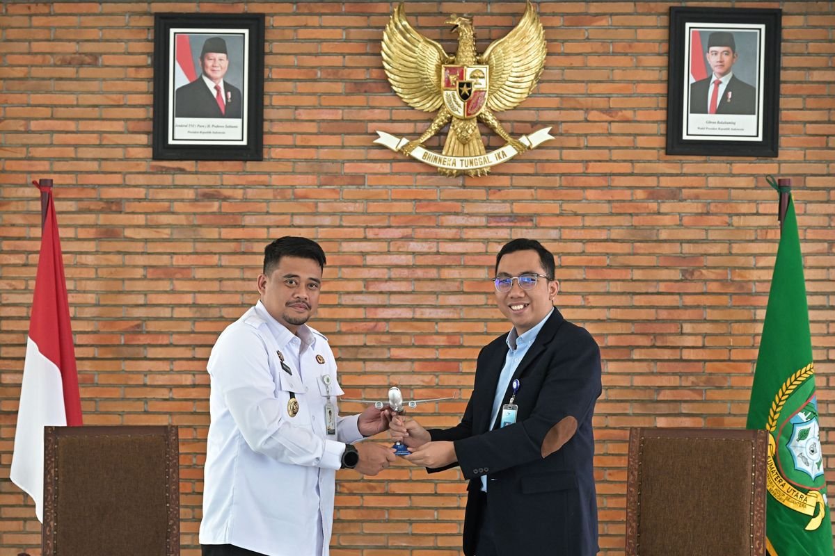 Bobby Nasution Dorong Garuda Indonesia Putar Lagu dan Promosikan Produk UMKM Sumut di Pesawat