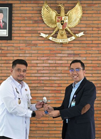 Bobby Nasution Dorong Garuda Indonesia Putar Lagu dan Promosikan Produk UMKM Sumut di Pesawat