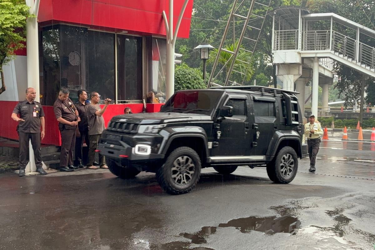 Dua Mobil Mewah Immanuel Ebenezer Disita KPK dalam Kasus Sertifikat K3