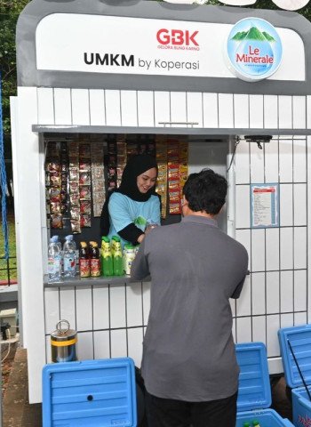 Le Minerale Dukung UMKM di GBK Lewat Program Gerobak Usaha