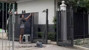 Insiden Mobil Tabrak Kediaman Jusuf Kalla hingga Pagar Rumah Roboh