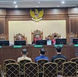 Pleidoi Riva Siahaan dan Kerry: Pertanyakan Hilangnya Isu BBM Oplosan dalam Dakwaan