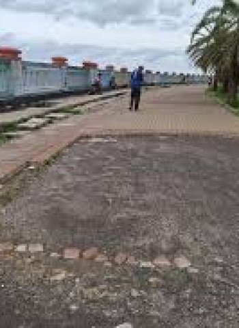 Misteri Hilangnya Paving Block di Tanggul Kalibaru: Pengamat Sebut Ada Indikasi Pencurian Terorganisir