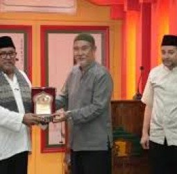 Rano Karno Awali Safari Ramadhan dengan Mengunjungi Masjid Lautze Jakarta