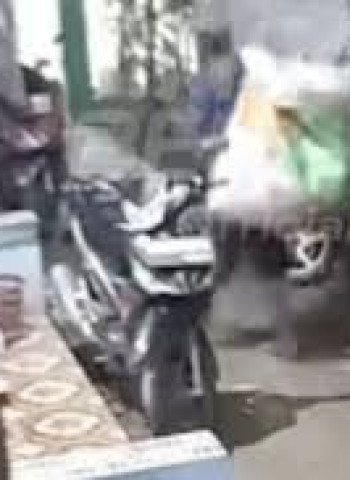 Penyamaran Jadi Pemulung, Seorang Pria di Bekasi Gasak Motor Warga