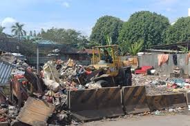 Kondisi Memprihatinkan TPS Budi Dharma Marunda: Bau Busuk Menyengat dan Sampah Meluber ke Jalan