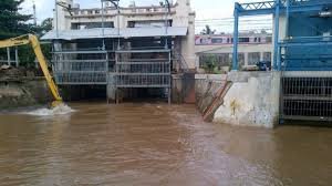 Waspada Banjir, Kenaikan Status Sejumlah Pintu Air di Jakarta Usai Diguyur Hujan