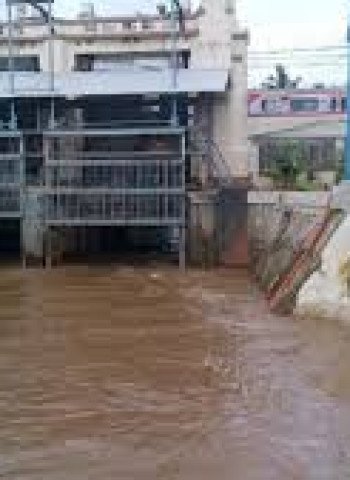 Waspada Banjir, Kenaikan Status Sejumlah Pintu Air di Jakarta Usai Diguyur Hujan