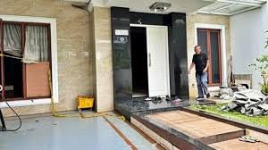 Tragedi Berdarah di Perumahan Elit Bekasi: Suami Tewas dan Istri dalam Kondisi Kritis