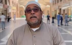 Perjalanan Umrah Rano Karno di Tengah Ketegangan Konflik Global dan Gangguan Udara