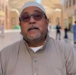 Perjalanan Umrah Rano Karno di Tengah Ketegangan Konflik Global dan Gangguan Udara