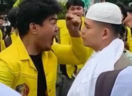 Identitas Pria yang Teriak ke Polisi Terungkap, UI Pastikan Bukan Bagian dari Mahasiswanya