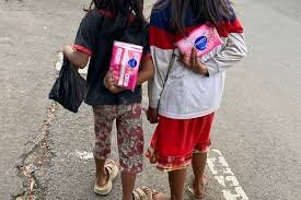 Dampak Tersembunyi di Balik Jualan Tisu, Pakar Ingatkan Risiko Mental Anak Jalanan